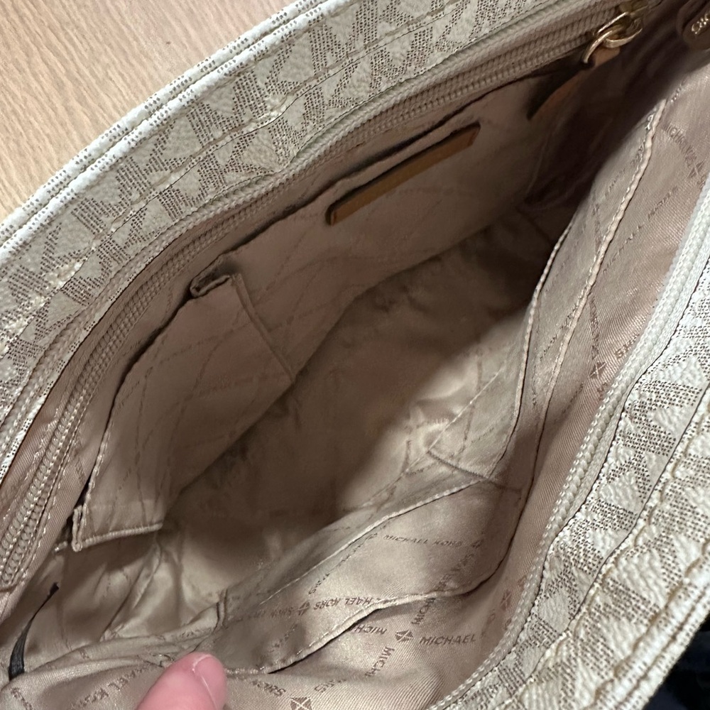 Michael Kors White and Brown Crossbody Bag - Picture 2 of 3